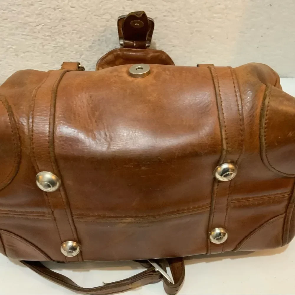 Vintage Navasota leather  satchel Bag brown strap front buckle